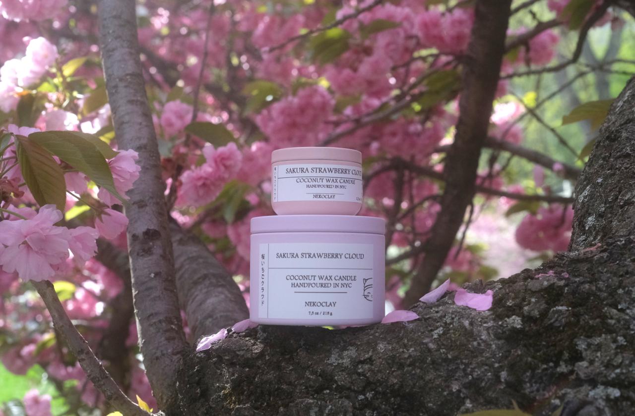 Sakura Strawberry Cloud - Hand-Poured Coconut Candle with Lid