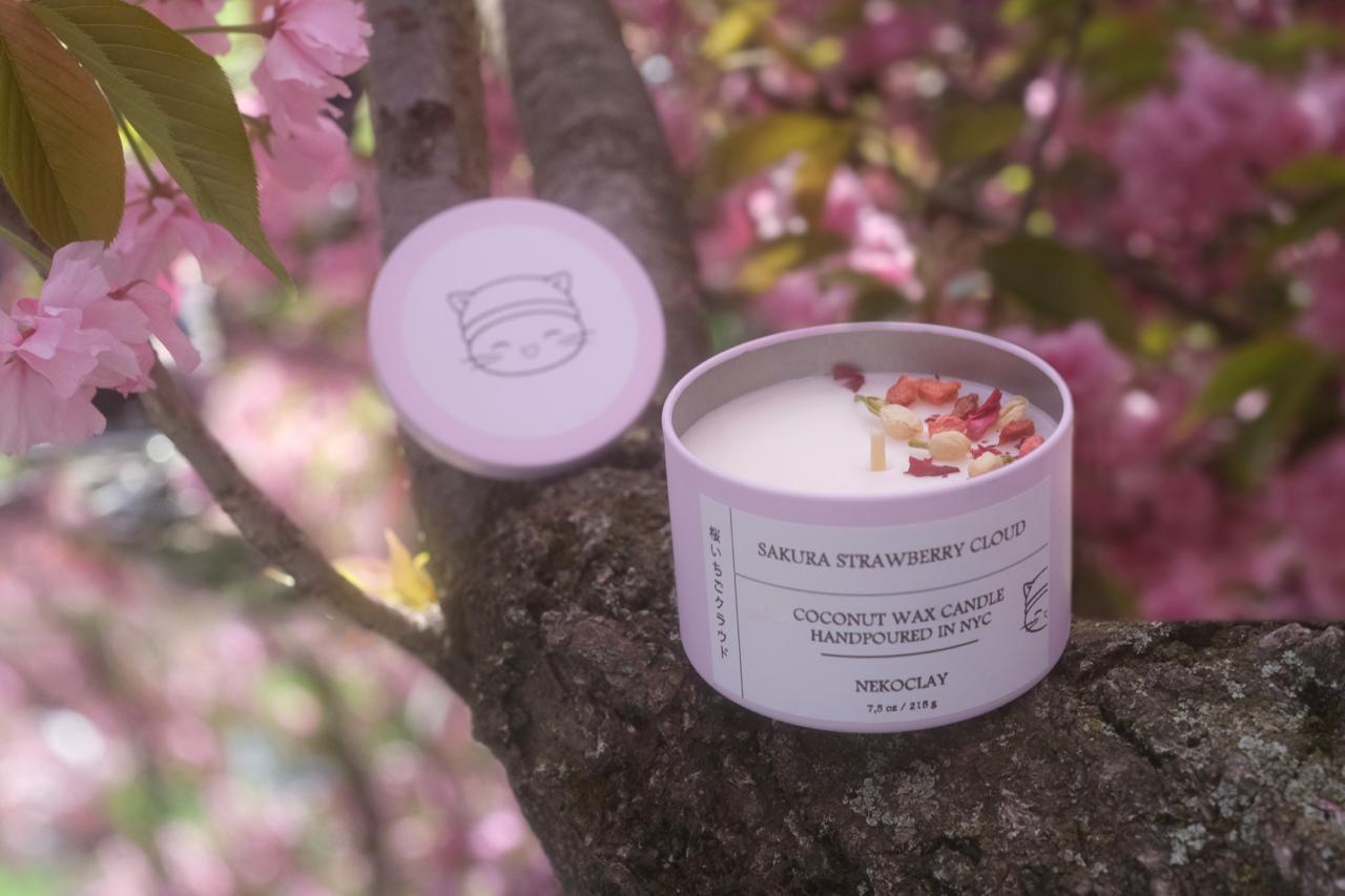 Sakura Strawberry Cloud - Hand-Poured Coconut Candle with Lid