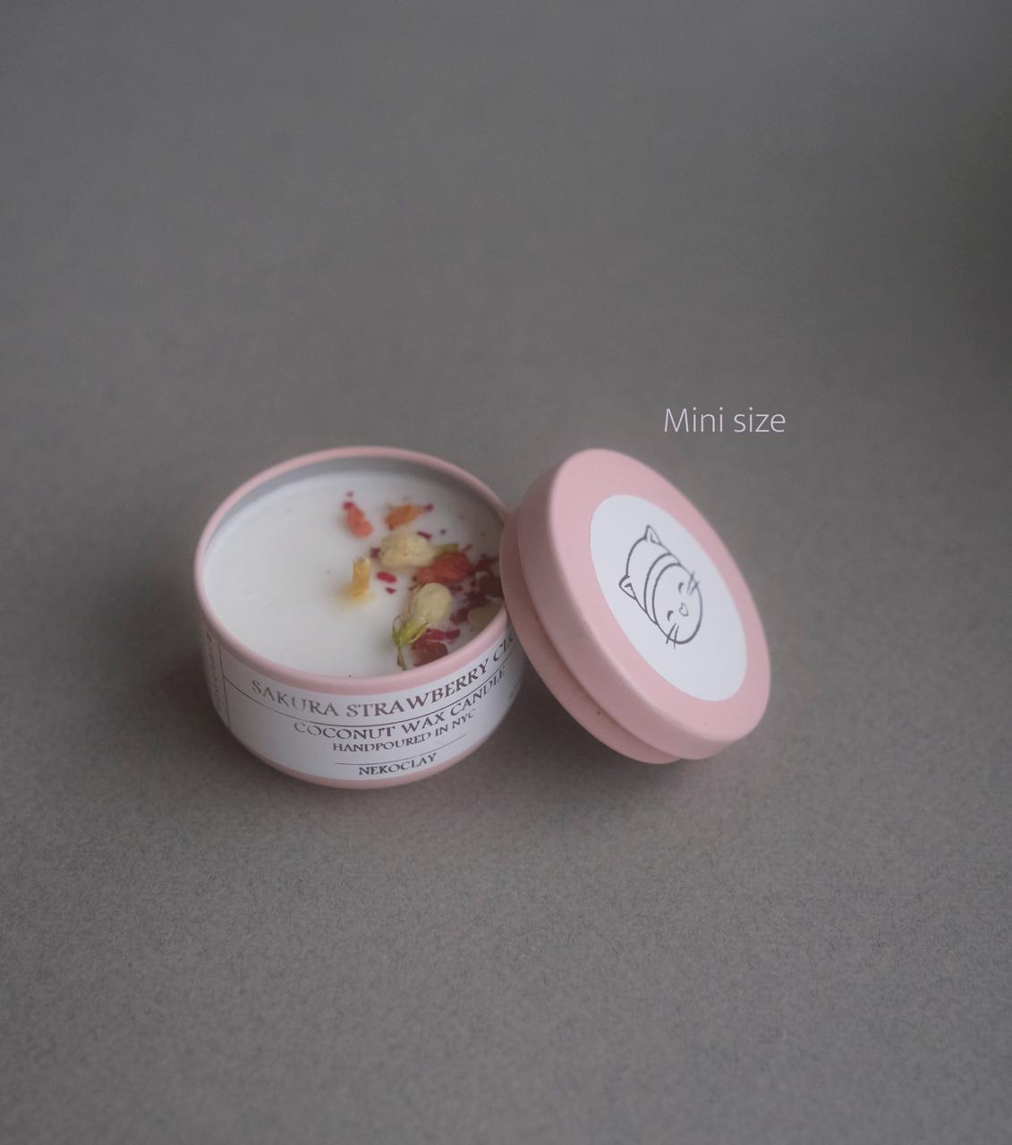 Sakura Strawberry Cloud - Hand-Poured Coconut Candle with Lid